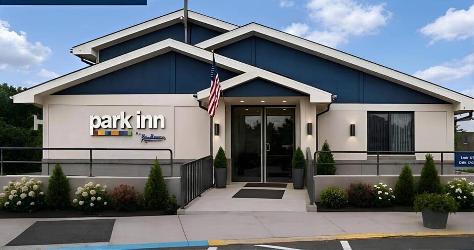 Park Inn by Radisson Hotel in Moon Township