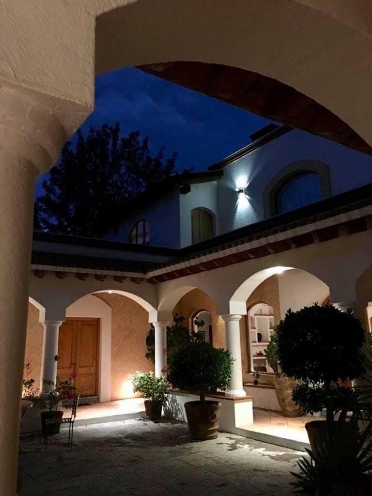La Casona de los Colibries Hotel in Santiago de Queretaro