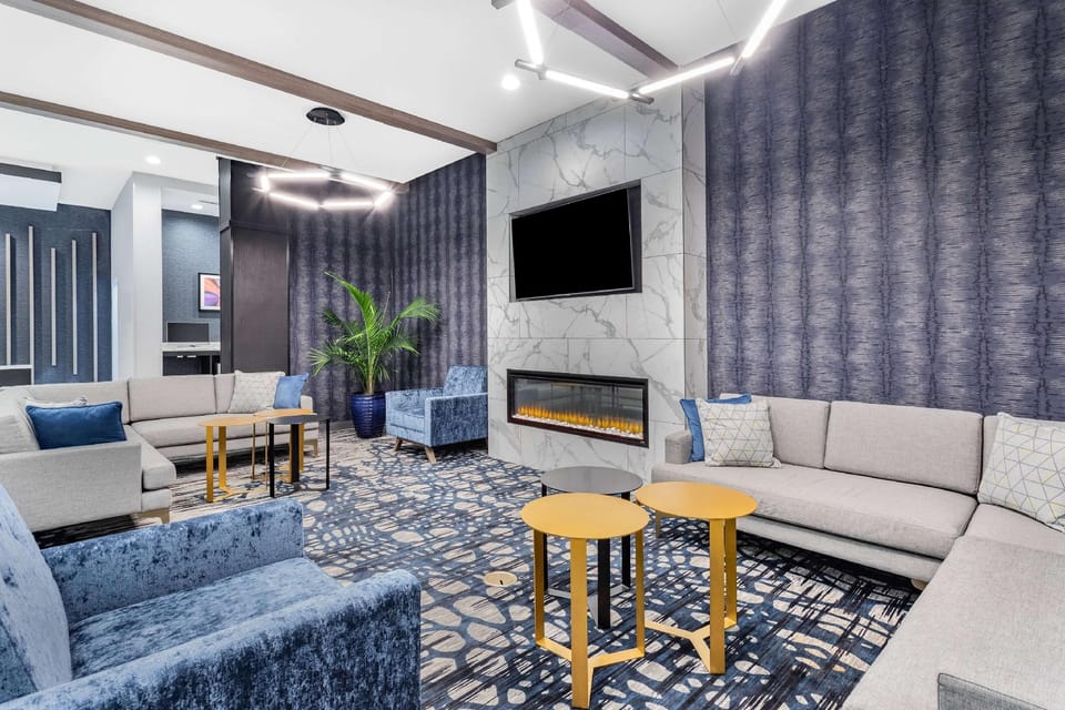 LaQuinta Suites by Wyndham South Bend Notre Dame Area Hotel in South Bend