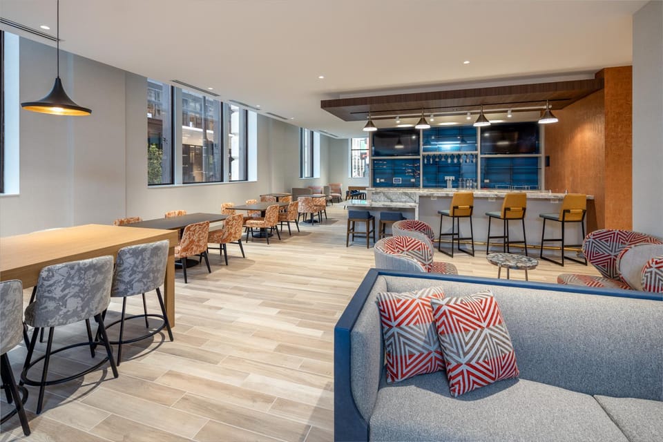 Hilton Garden Inn Chicago Central Loop Hotel in Chicago