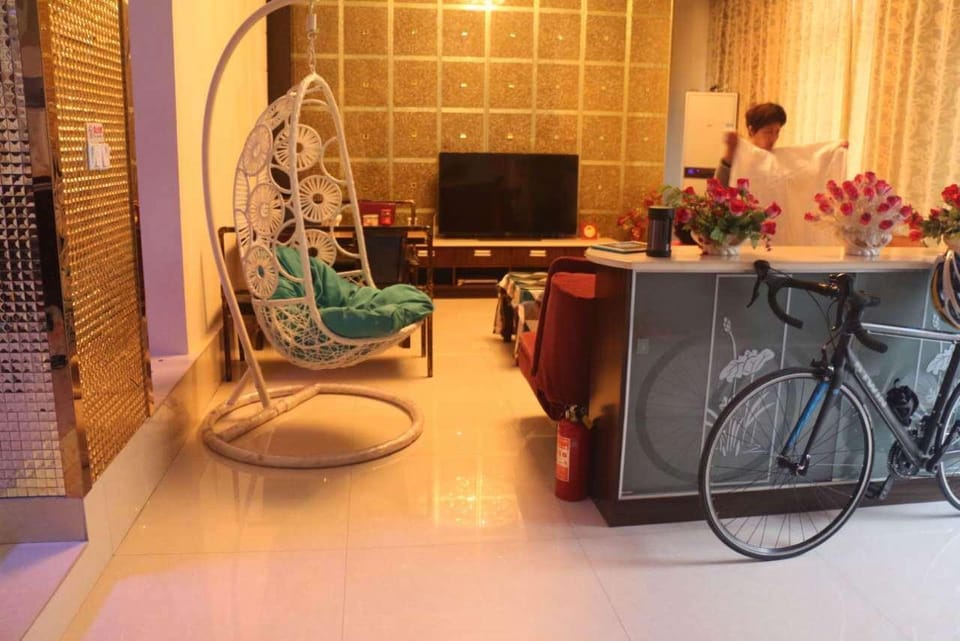 Shang Hai Hong Qiao Shu Niu Guo Ji Qing Nian Lu She Hui Zhan Zhong Xin Dian Hostel in Shanghai