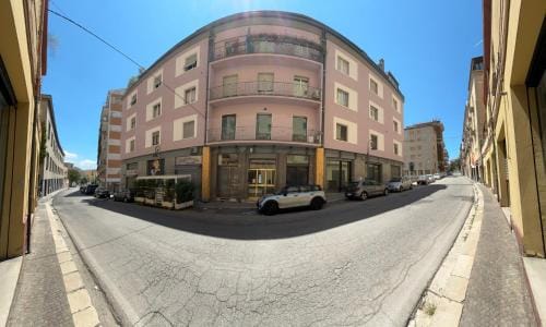 ROOM & PARKING in Centro Citta con Parcheggio Privato e WIFI Hotel in Basilicata