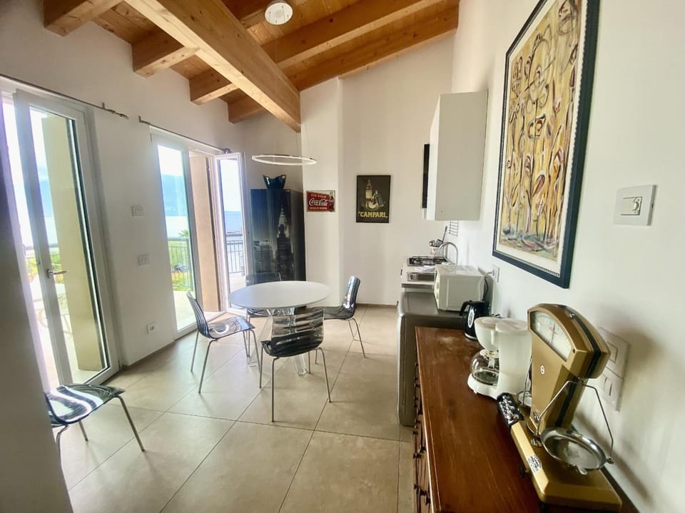 North House With Pool And Lake View Hotel in Torri del Benaco