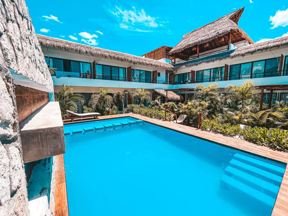 Swimming pool