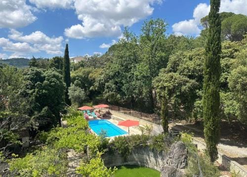 Suite Petite -Nice - SPA-JACUZZI - MASSAGE- SAUNA - 4 SAISONS - Piscine Chauffee Toute l'annee - POO Hotel in Provence-Alpes-Côte d'Azur