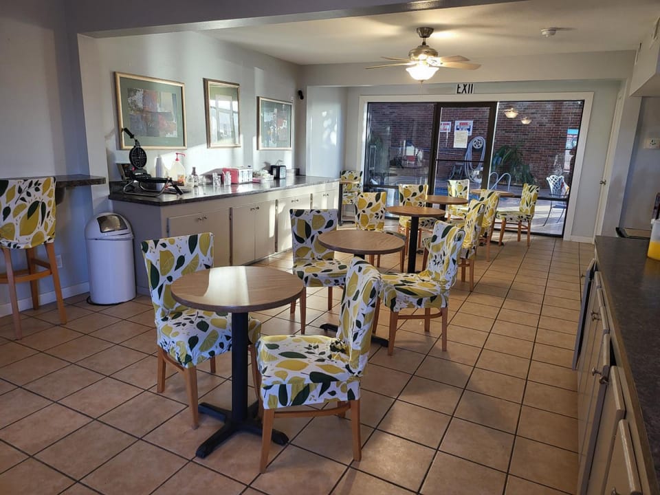 Blue Ribbon Inn and Suites Hotel in Ozark Mountains