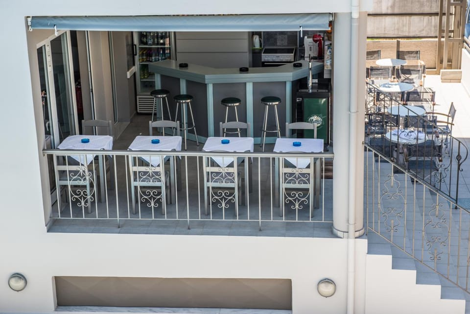 Bar/lounge