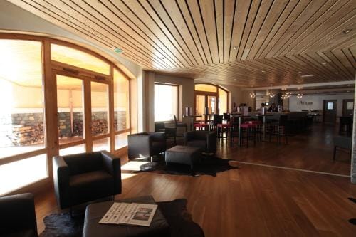 Le Chalet du Mont Vallon Spa Resort Hotel in Les Allues