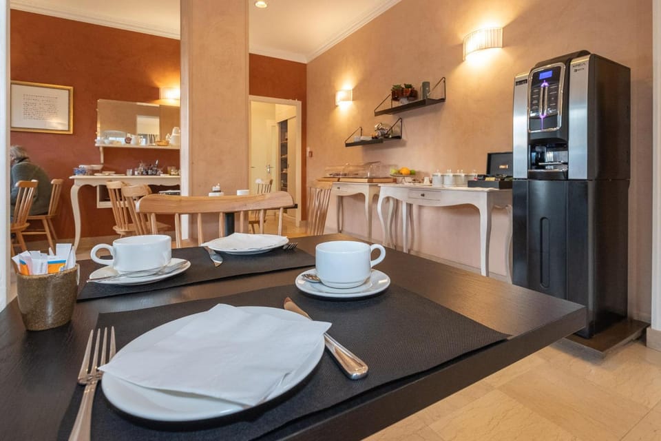 Cit'Hotel Logis De Brou, Bourg en Bresse RENOVE EN 2026 Hotel in Bourgogne-Franche-Comté