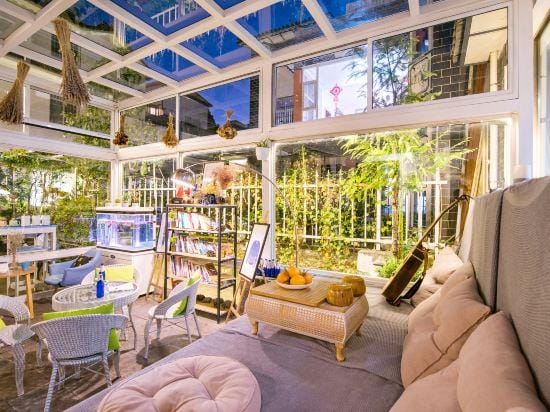 Seven Seconds Time Capsule Youth Hostel Hotel in China