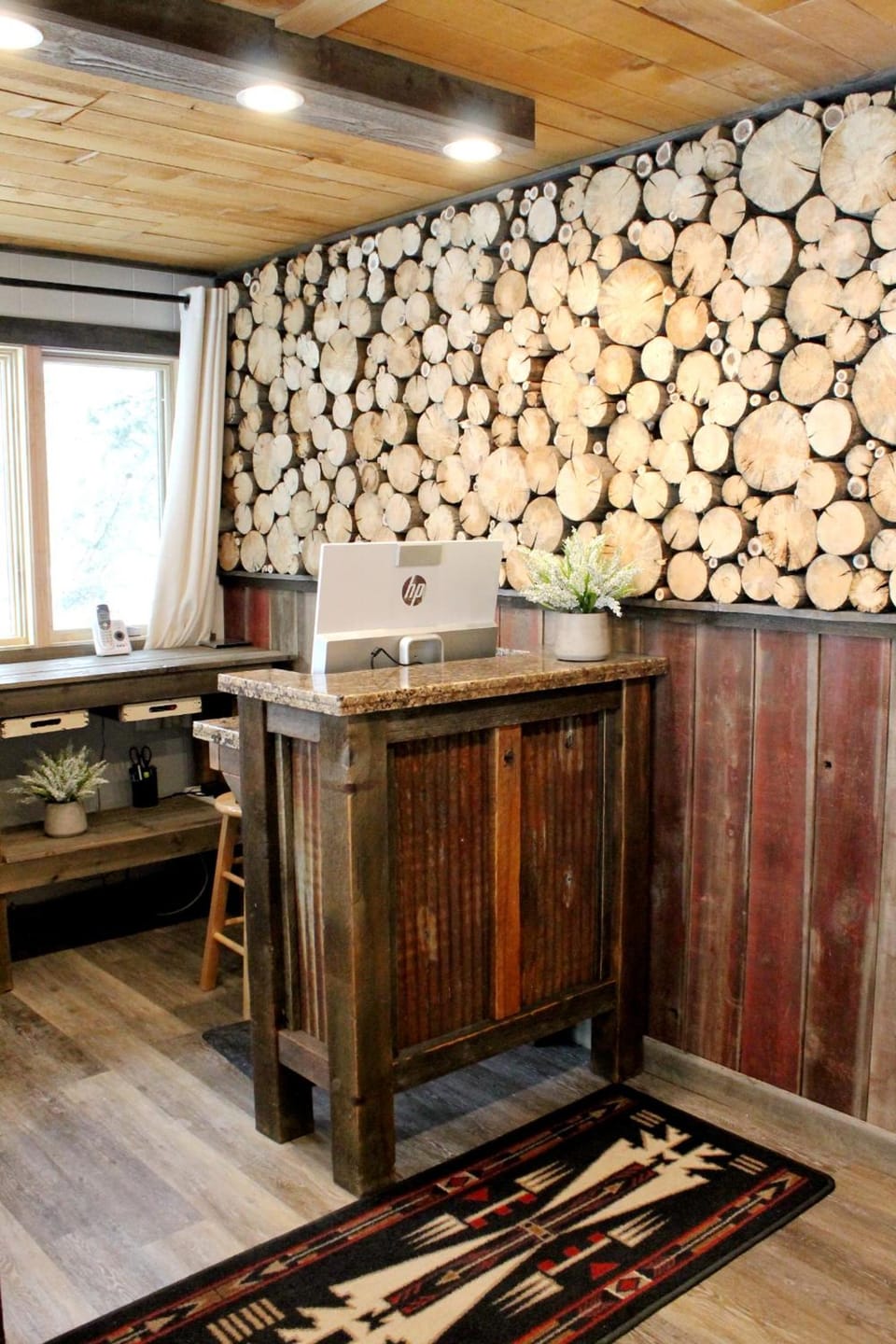 Moose Creek Inn Motel in West Yellowstone
