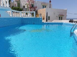 Entire Villa full View 3 bedrooms 3 bathrooms 3 kitchens Villa in Piskopiano