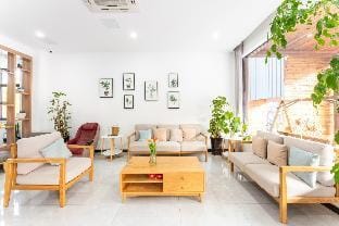Floral Hotel Yinlong Kezhan Hotel in Zhejiang