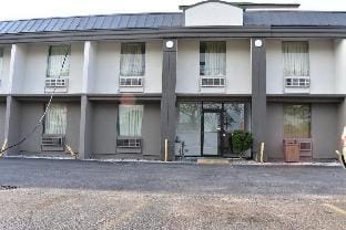 FairBridge Inn Express Melrose Park Hotel in Northlake