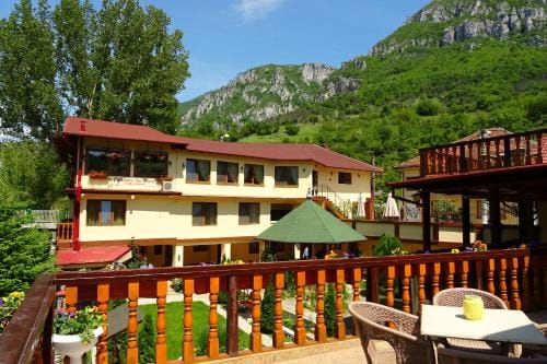 Pension Cuibul Viselor Hotel in Serbia