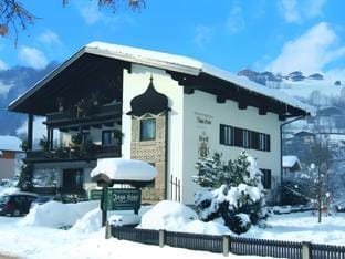 Pension Jaga Hias Hotel in Piesendorf