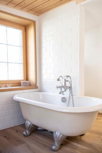 Casa Pasch - Boutique Bed and Breakfast in Cumpadials Hotel in Canton of Grisons