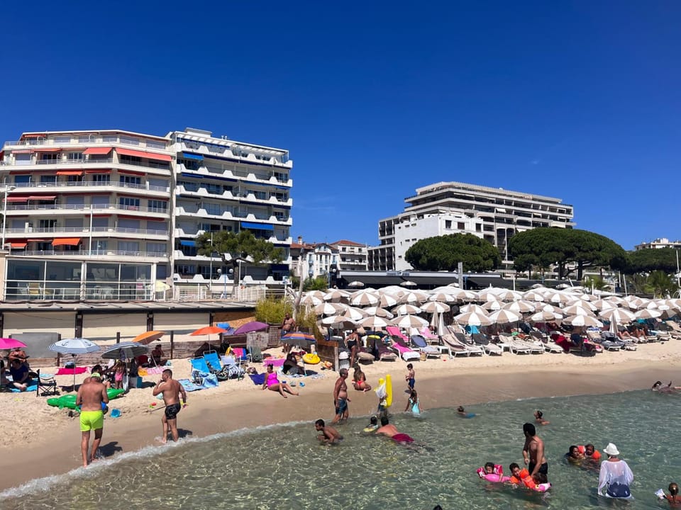 Hotel Eden - La Baigneuse Hotel in Antibes