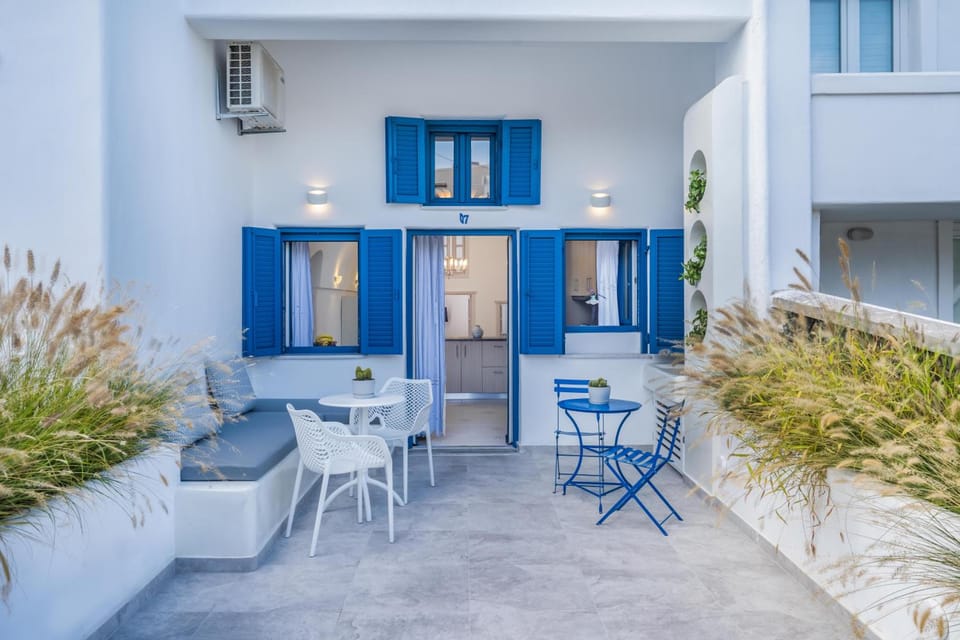Villa Amore Hotel in Santorini