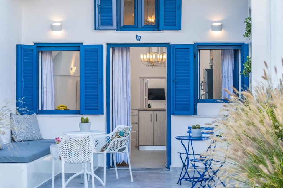 Villa Amore Hotel in Santorini