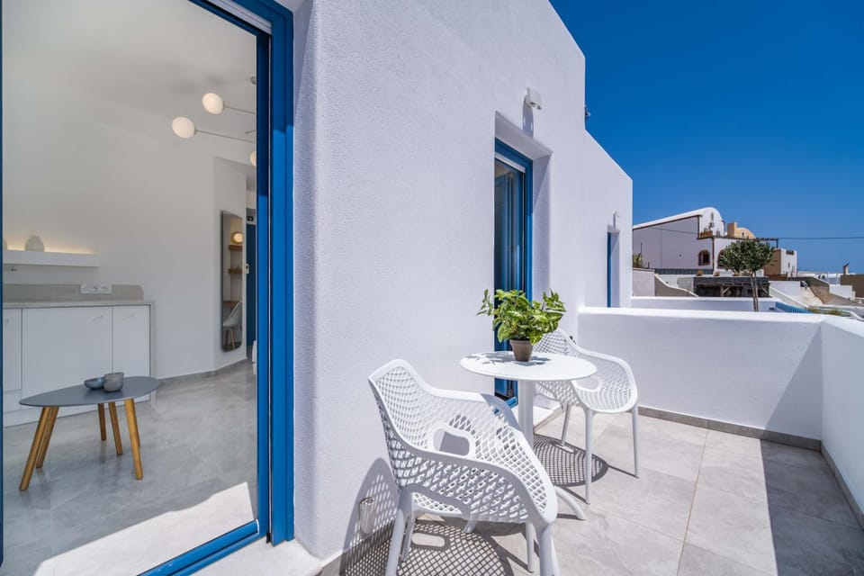 Villa Amore Hotel in Santorini
