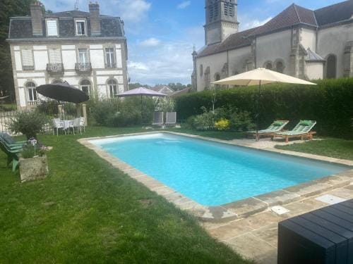 LE CHATEAU DE MONTHUREUX LE SEC Hotel in Vosges