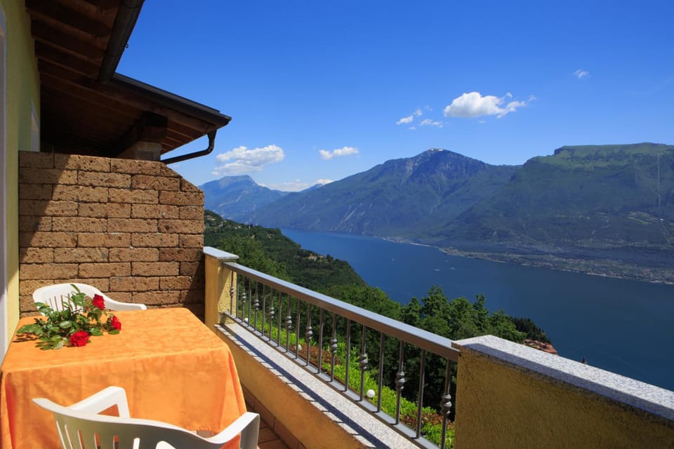 Hotel Panorama e Residence Hotel in Tignale