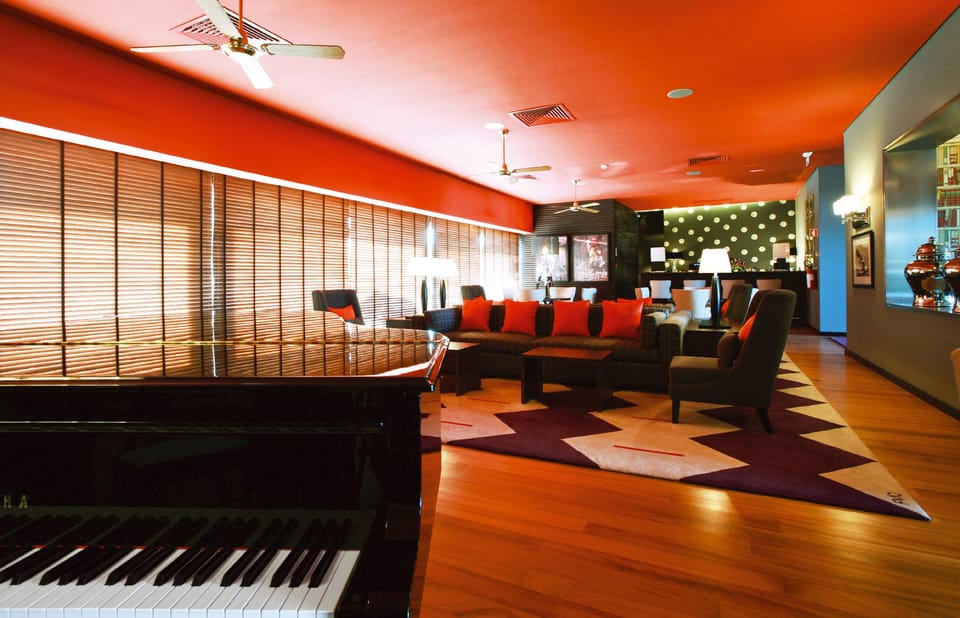 Bar/lounge