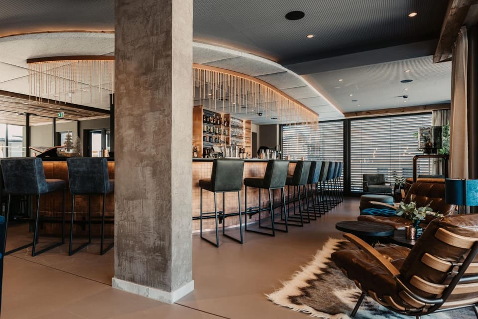 Bar/lounge