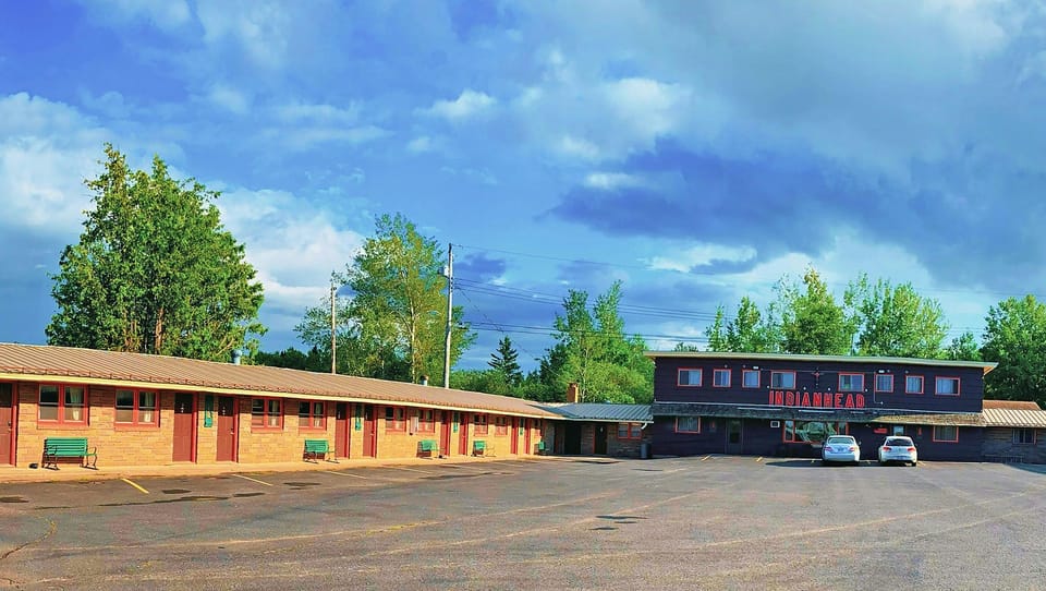 Indianhead Ironwood Hotel Motel in Ironwood