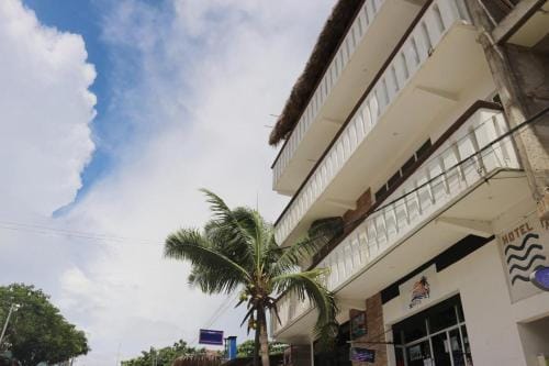 Standard room with two single beds for relaxed stay Hotel in Brisas de Zicatela
