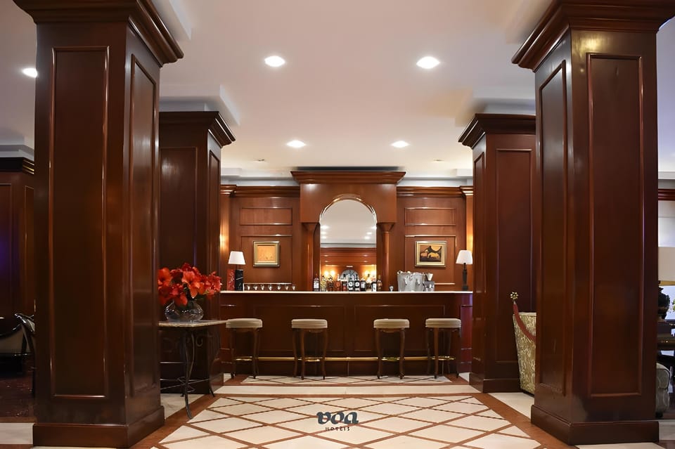 Lancaster Hotel by Castelo Itaipava Hotel in Curitiba