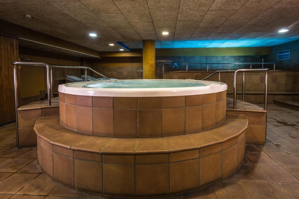 Hotel Magic Ski Hotel in AD400 La Massana, Andorra