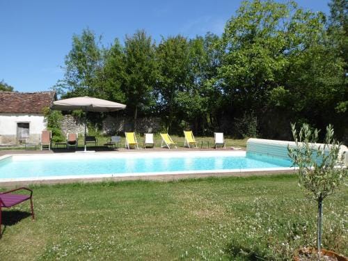 Les ecolodges du Chateau de Charnizay Hotel in Centre-Val de Loire