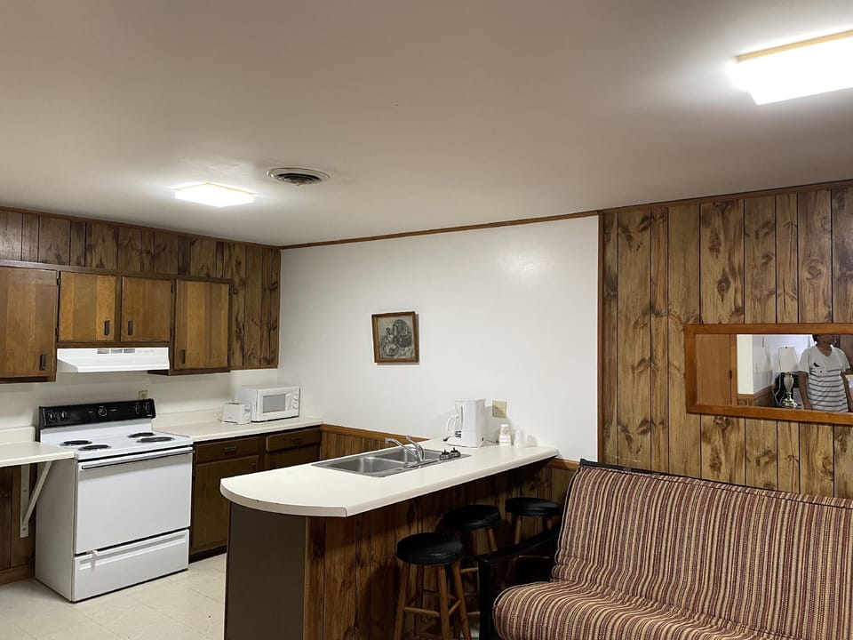 PINE VALLEY MOTEL Hotel in Mitchell County