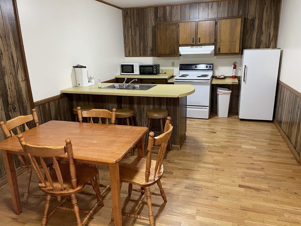 PINE VALLEY MOTEL Hotel in Mitchell County