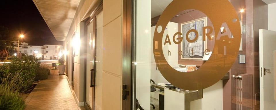 Agora Hotel - Calamandrana Hotel in Piedmont