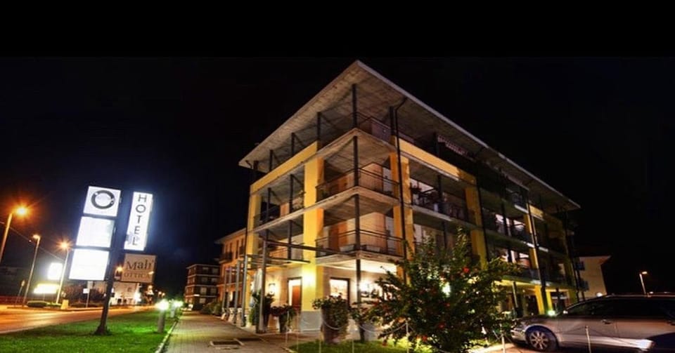 Agora Hotel - Calamandrana Hotel in Piedmont
