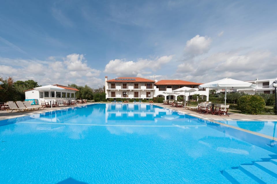 Alkinoos Beach Hotel Hotel in Halkidiki