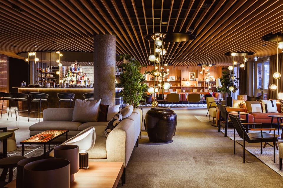 Bar/lounge