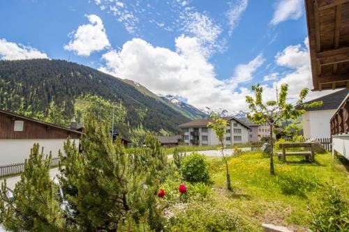 Casa La Roda, Via da Scola 2 Inn in Canton of Grisons