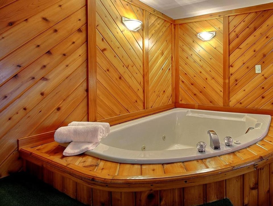 Hot tub