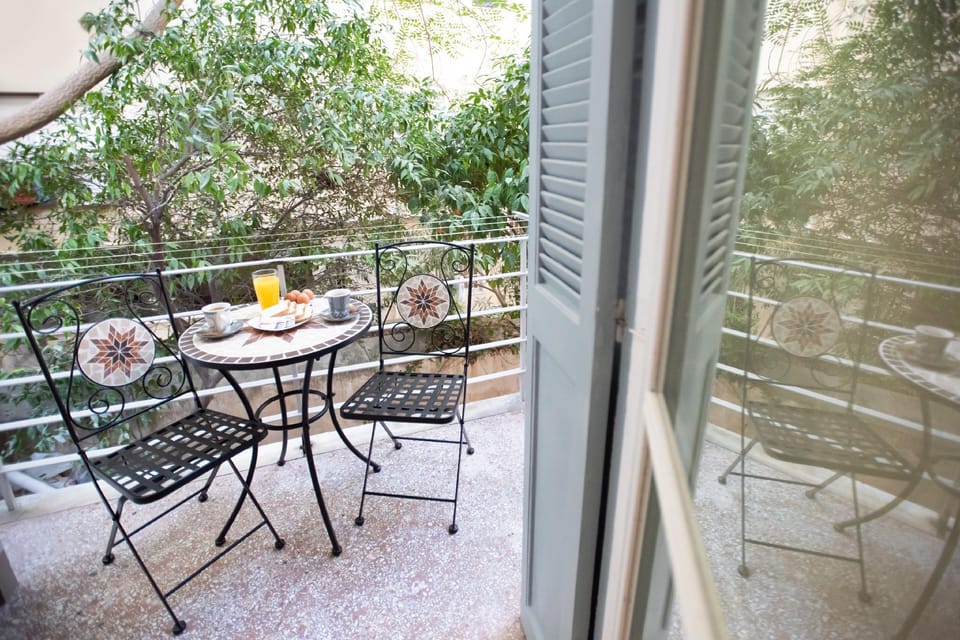 Blue Ark Lavish Sauna Suite Hotel in Athens