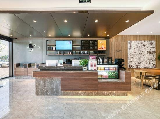 Hanting Hotel (Fuyang Silver Lake Jiulong Avenue) Hotel in Hangzhou