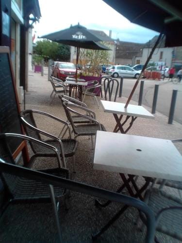 LE COMMERCE Hotel in Île-de-France