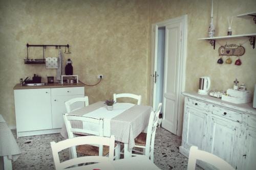 B&b Red House Hotel in Province of Lecco