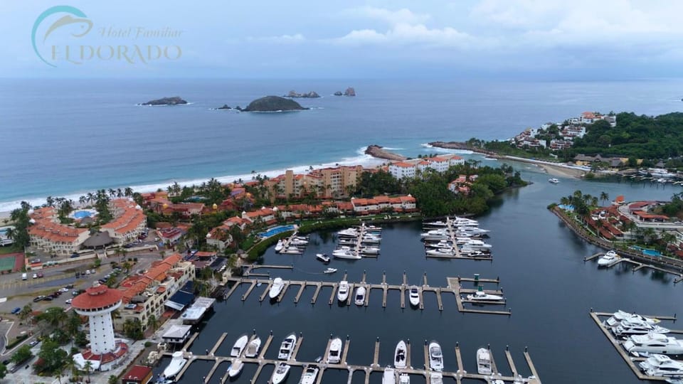 Hotel Familiar El Dorado Hotel in Zihuatanejo