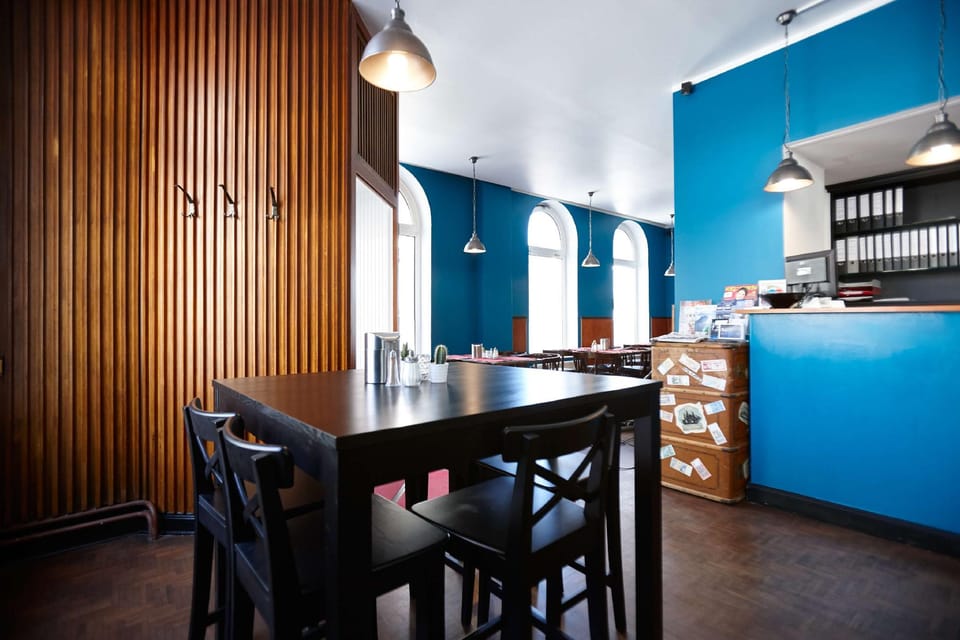 Coffee shop