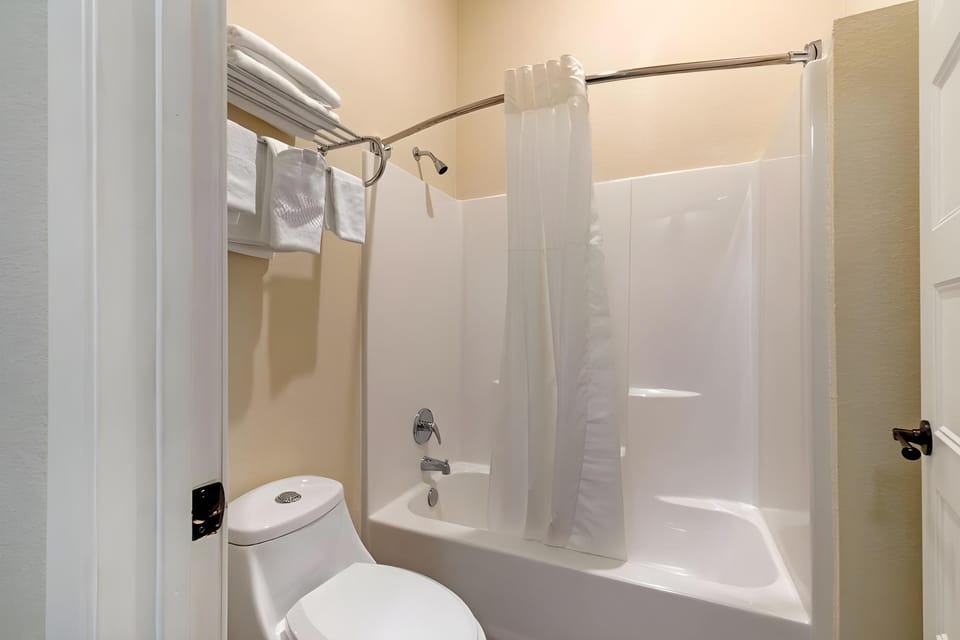 Quality Inn & Suites Elgin Hotel in Rio Grande