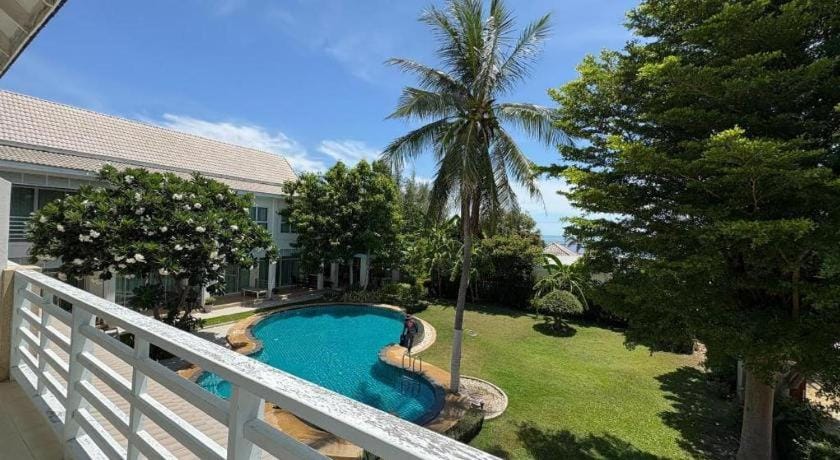 Baan Jeen Hotel Samroiyod Beach Resort in Prachuap Khiri Khan, Thailand